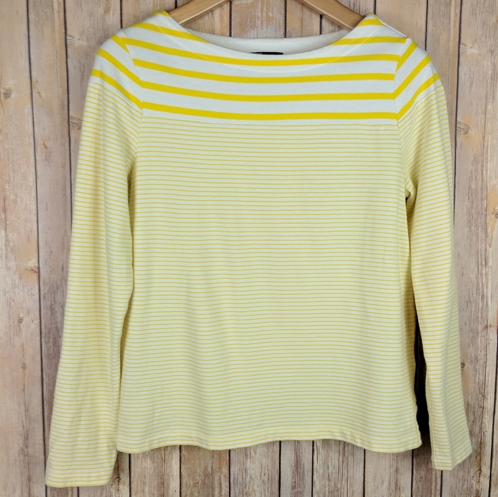 3/$25 Gap | Yellow striped top L